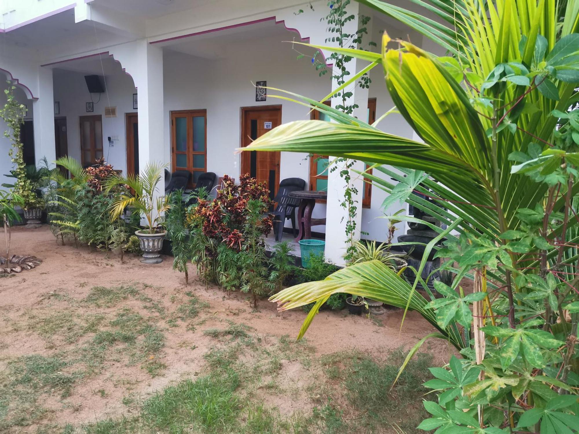 Beach Life Uppuveli Trincomalee Extérieur photo